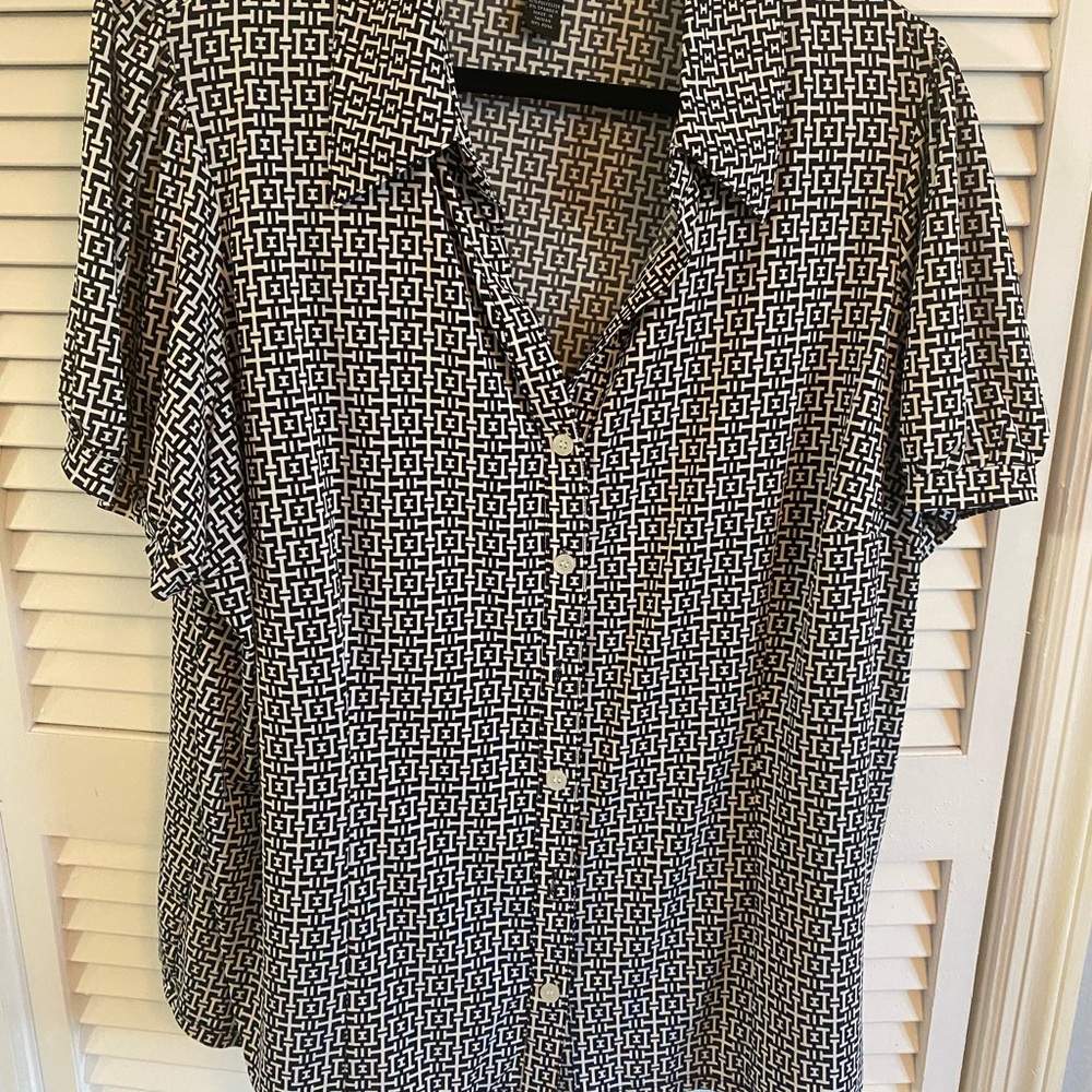 INC Black and White Blouse with Button Front Plus Size 2X